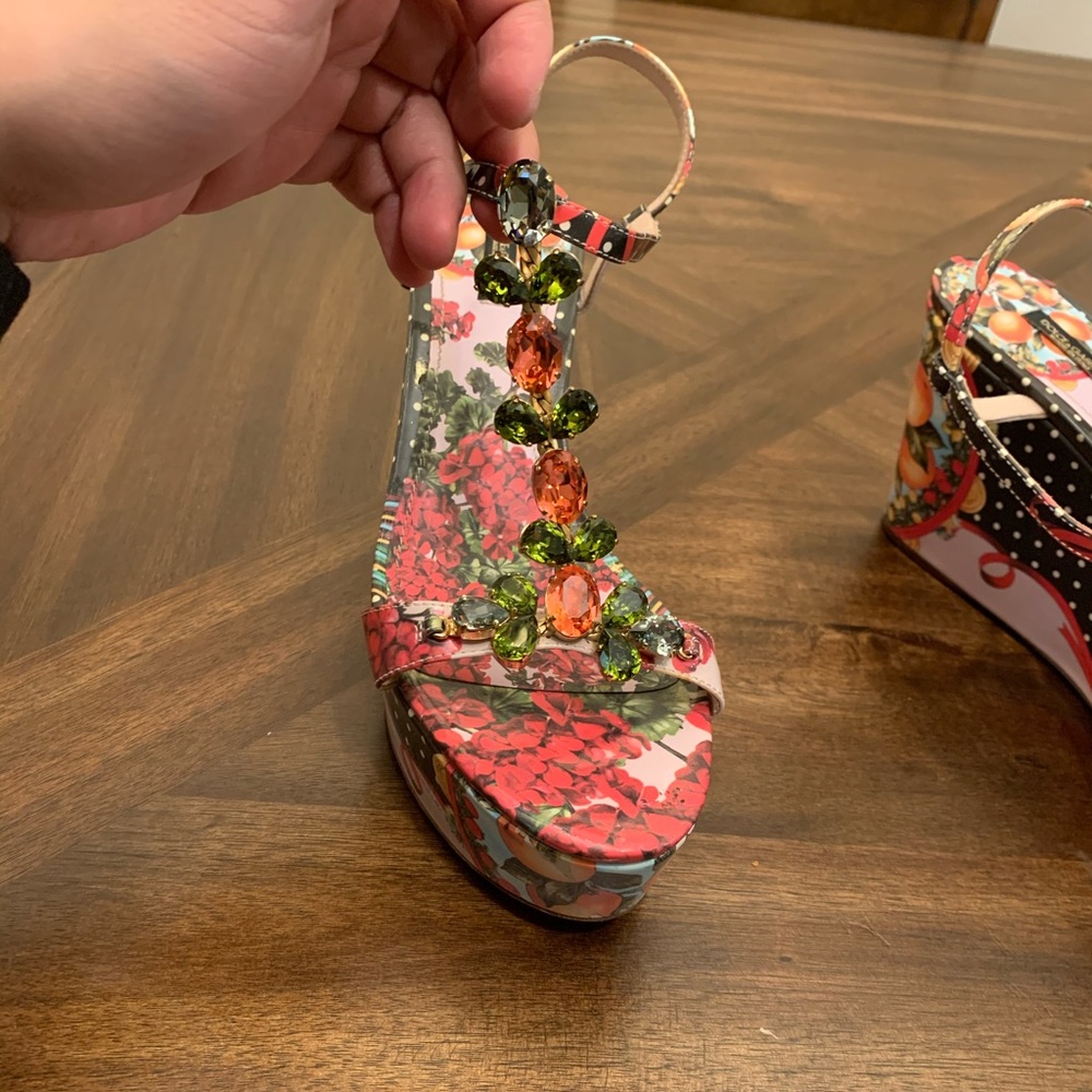 Dolce & Gabbana fashionable high heels pumps